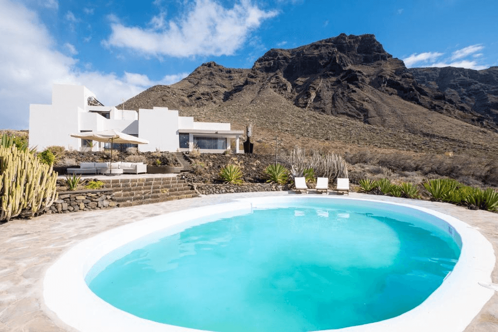 Social House Villa Experience